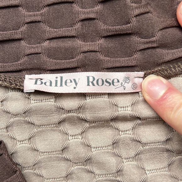 Collared Top - Picture 4 of 4